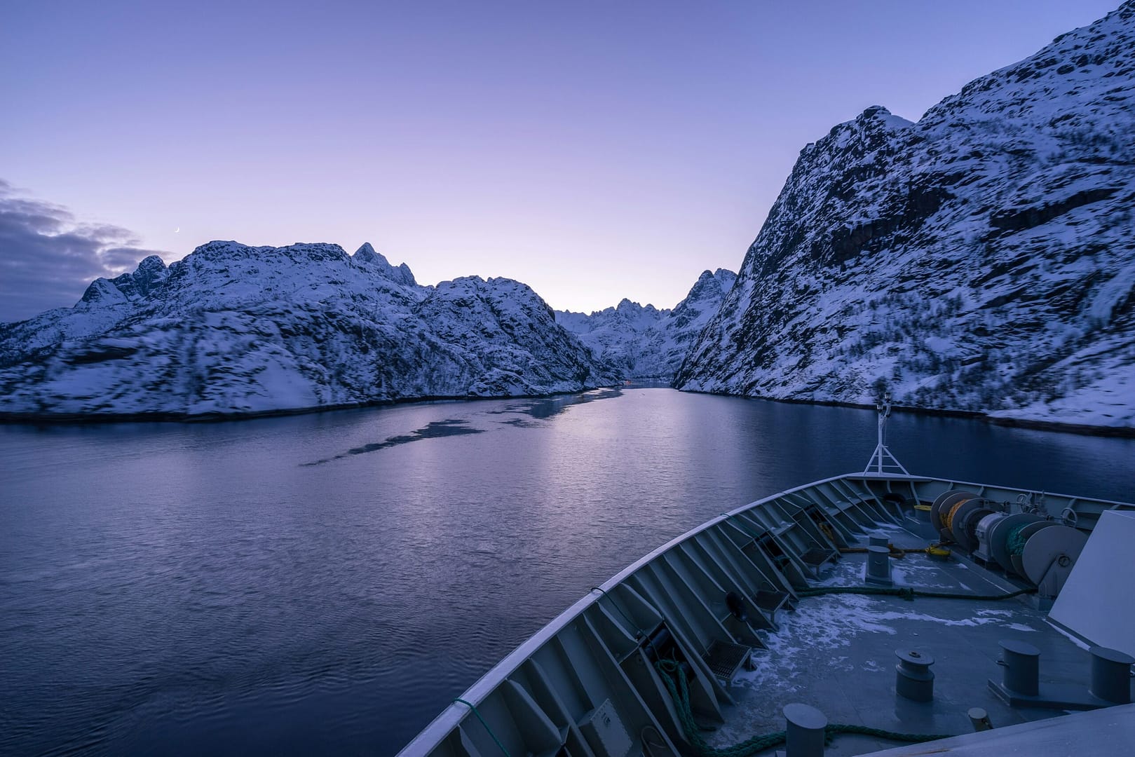 Expedition type of cruise line